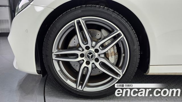 Mercedes-Benz E-Class 2019 — photo 5