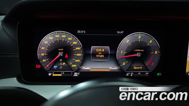 Mercedes-Benz CLS-Class 2019 — photo 11