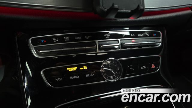 Mercedes-Benz CLS-Class 2019 — photo 24