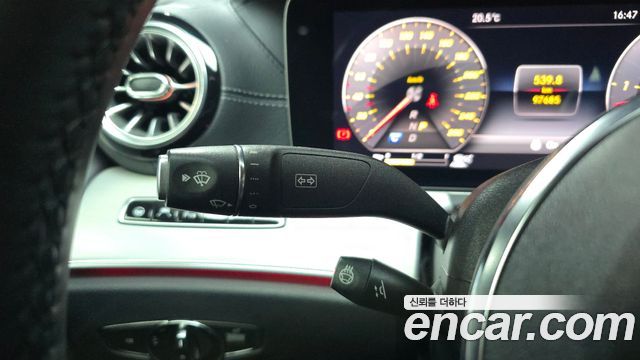 Mercedes-Benz CLS-Class 2019 — photo 30