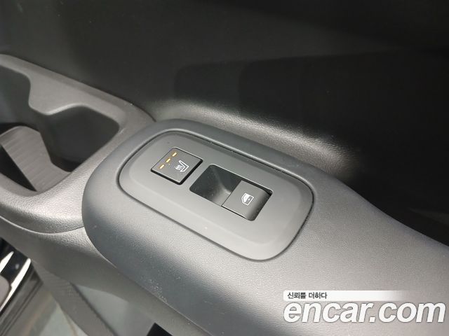 Hyundai Santafe 2025 — photo 31