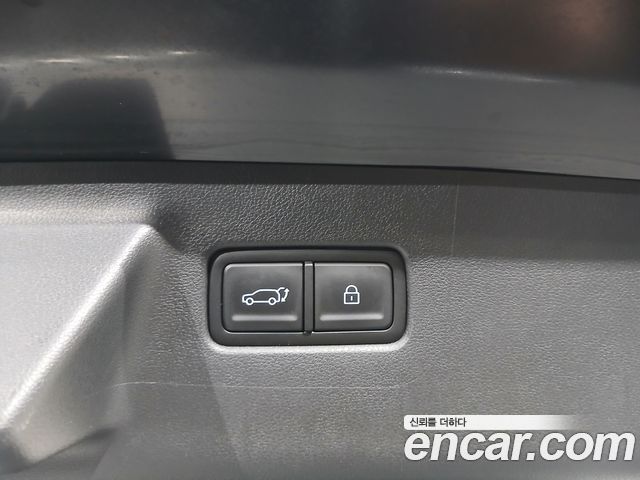 Hyundai Santafe 2025 — photo 32
