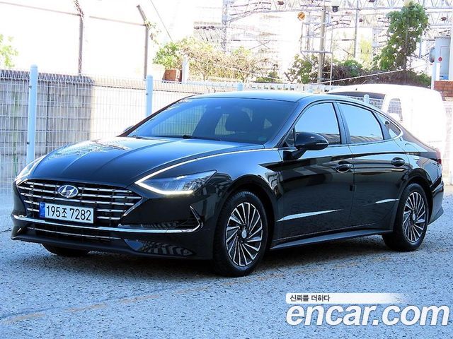 Hyundai Sonata 2023 — photo 1