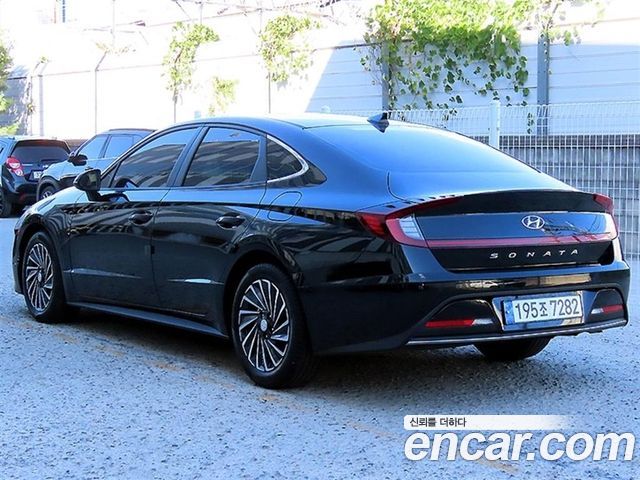 Hyundai Sonata 2023 — photo 2