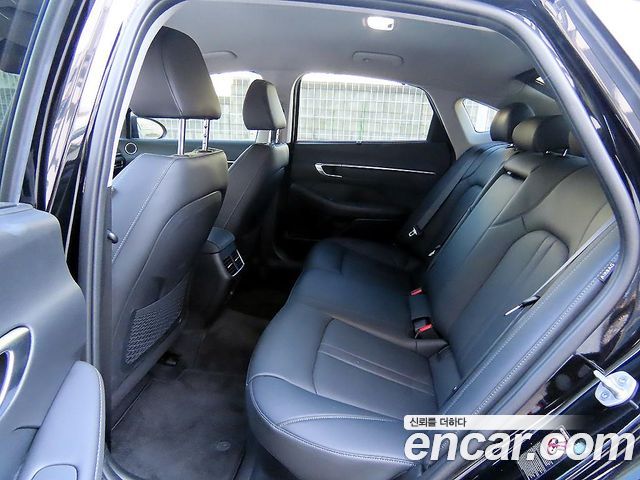 Hyundai Sonata 2023 — photo 11