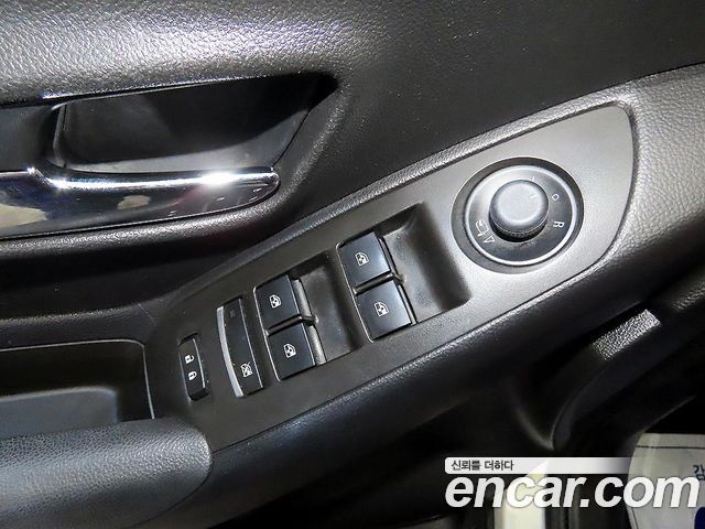 Chevrolet Korea Trax 2018 — photo 13