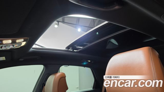 Genesis GV70 2021 — photo 24