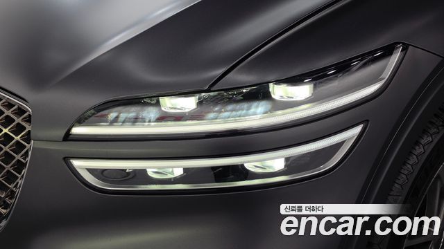 Genesis GV70 2021 — photo 8