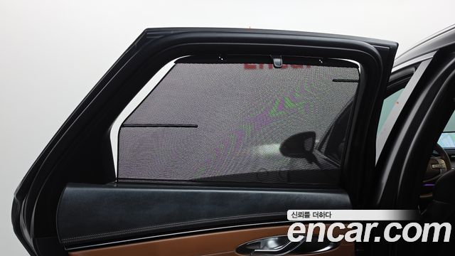 Genesis GV70 2021 — photo 27