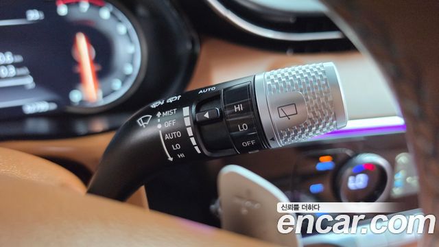 Genesis GV70 2021 — photo 44