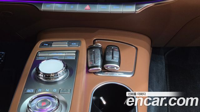 Genesis GV70 2021 — photo 46