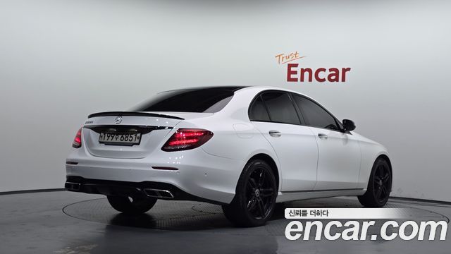 Mercedes-Benz E-Class 2018 — photo 2