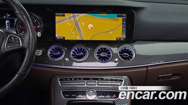 Mercedes-Benz E-Class 2018 — photo 14