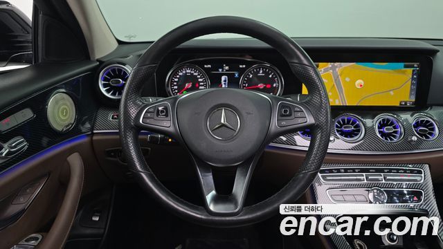 Mercedes-Benz E-Class 2018 — photo 15