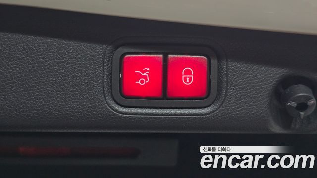 Mercedes-Benz E-Class 2018 — photo 20