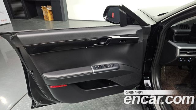 Hyundai Grandeur 2023 — photo 14