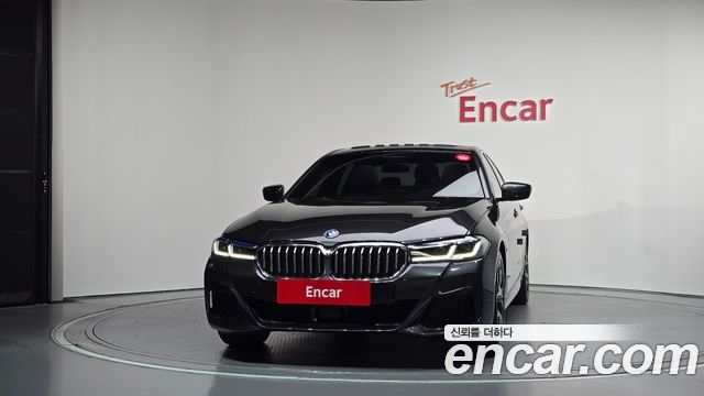 BMW 5-Series 2023 — photo 3
