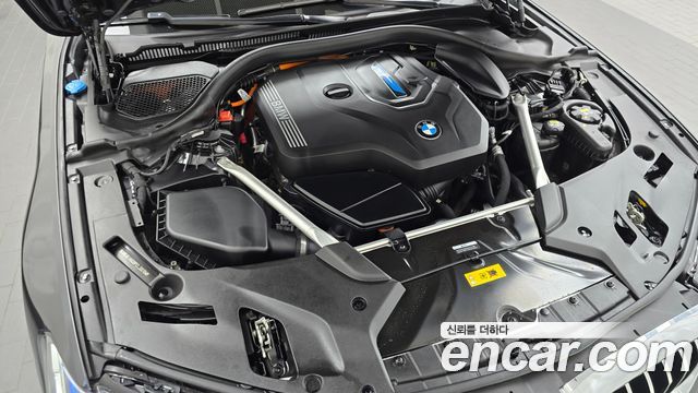 BMW 5-Series 2023 — photo 6