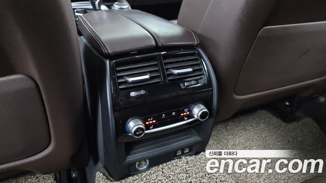 BMW 5-Series 2023 — photo 31