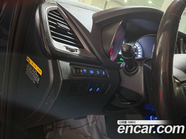 Hyundai Santafe 2018 — photo 11