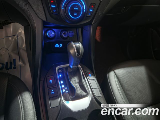 Hyundai Santafe 2018 — photo 17