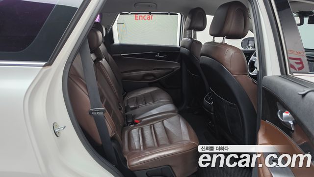 Kia Sorento 2016 — photo 11