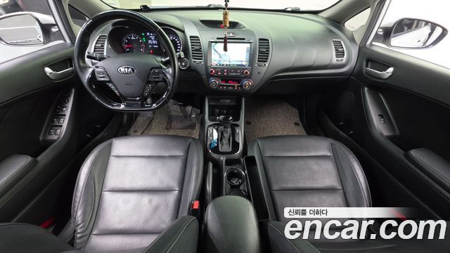 Kia K3 2017 — photo 10