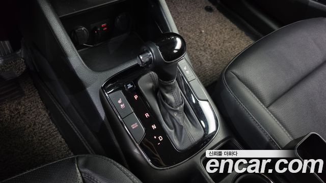 Kia K3 2017 — photo 12