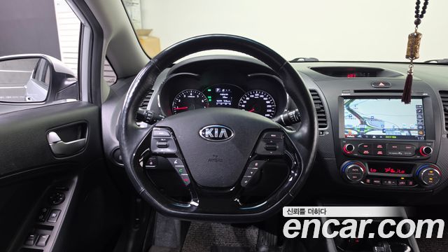 Kia K3 2017 — photo 19