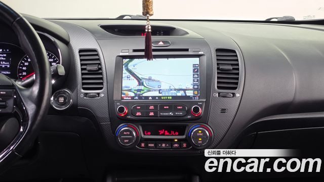 Kia K3 2017 — photo 20