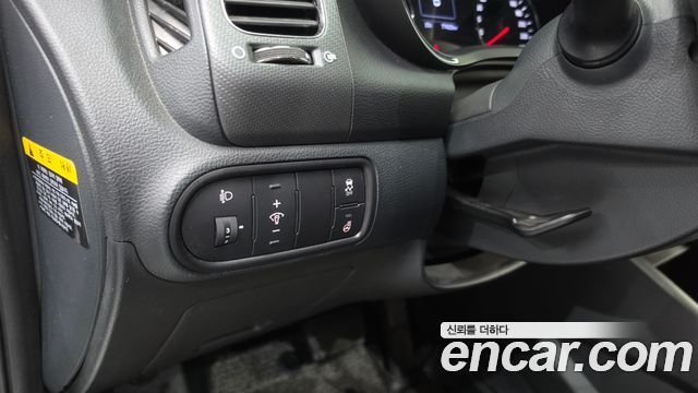 Kia K3 2017 — photo 24