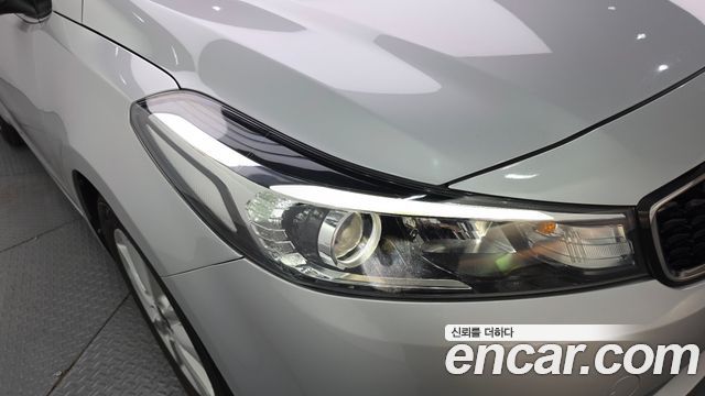 Kia K3 2017 — photo 8