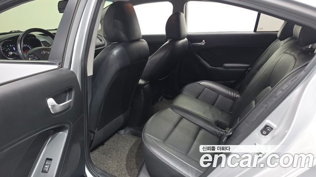 Kia K3 2017 — photo 16