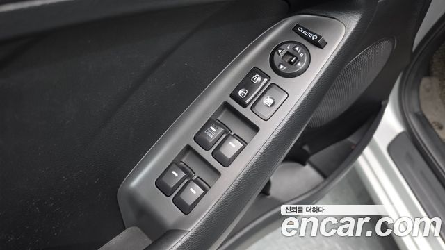 Kia K3 2017 — photo 28