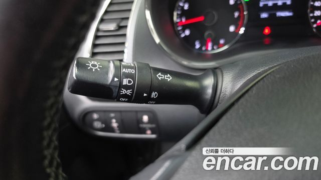 Kia K3 2017 — photo 29
