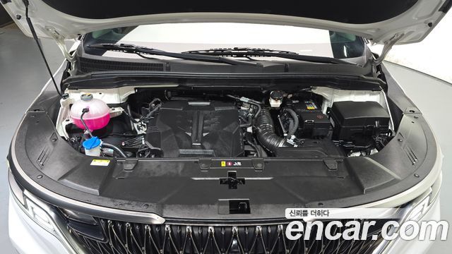 Kia Canival 2023 — photo 6
