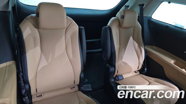 Kia Canival 2023 — photo 18