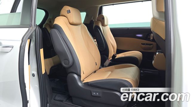 Kia Canival 2023 — photo 19