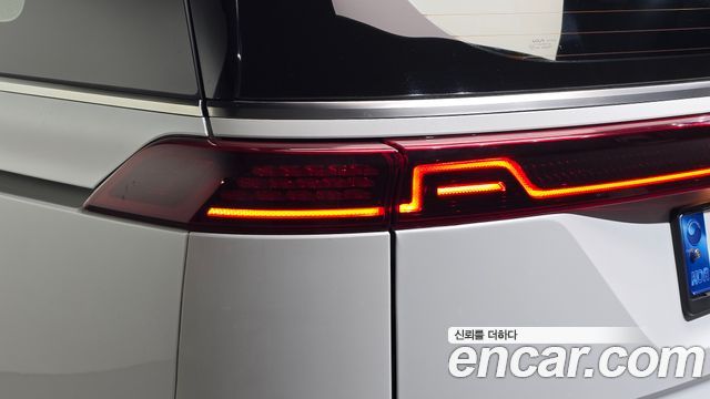 Kia Canival 2023 — photo 9