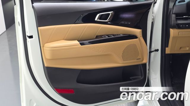 Kia Canival 2023 — photo 14