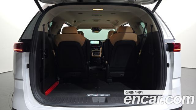 Kia Canival 2023 — photo 27