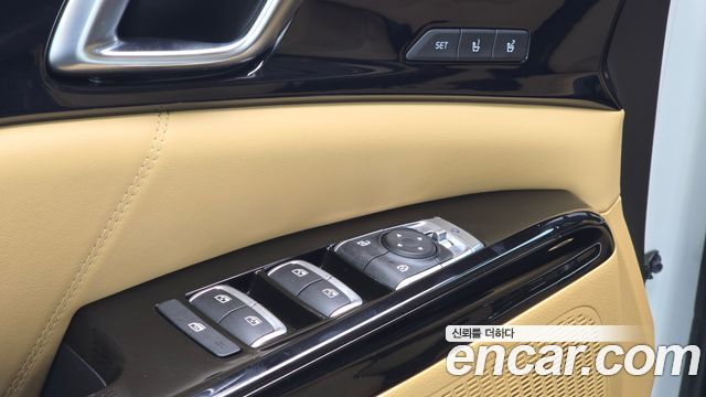Kia Canival 2023 — photo 37