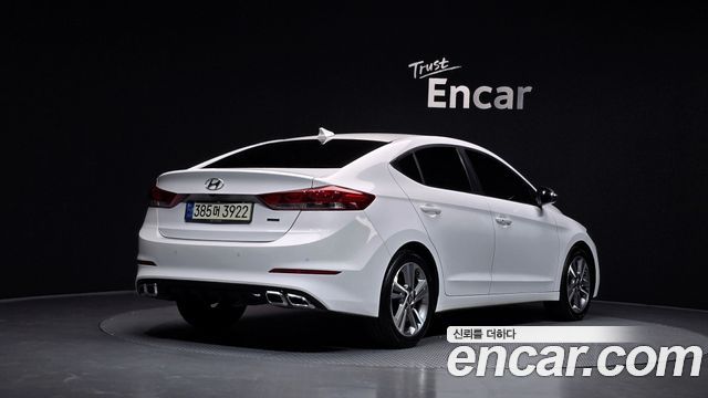 Hyundai AVANTE 2018 — photo 2