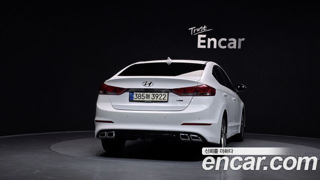 Hyundai AVANTE 2018 — photo 4