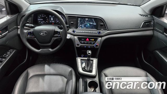 Hyundai AVANTE 2018 — photo 7