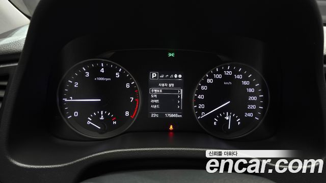 Hyundai AVANTE 2018 — photo 8