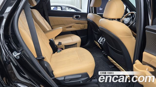 Kia Sorento 2023 — photo 17