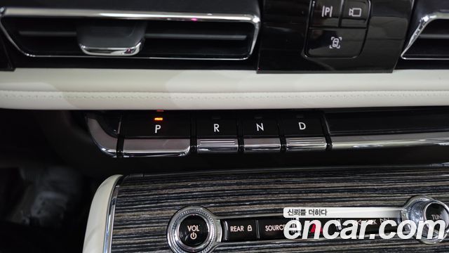 Lincoln Aviator 2020 — photo 12