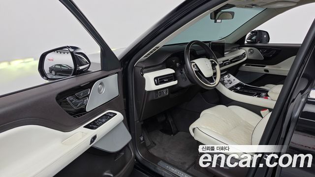 Lincoln Aviator 2020 — photo 13