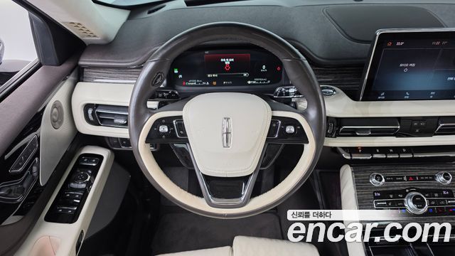 Lincoln Aviator 2020 — photo 18